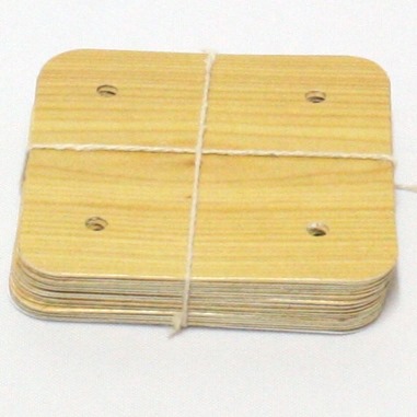 Brickbandsbrickor 4-håls 7.8x7.8cm 20st BB08