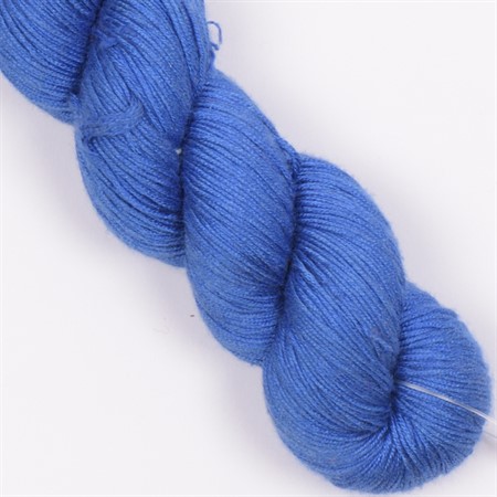 blått sextrådigt tjockt äkta silkesgarn rani 50g