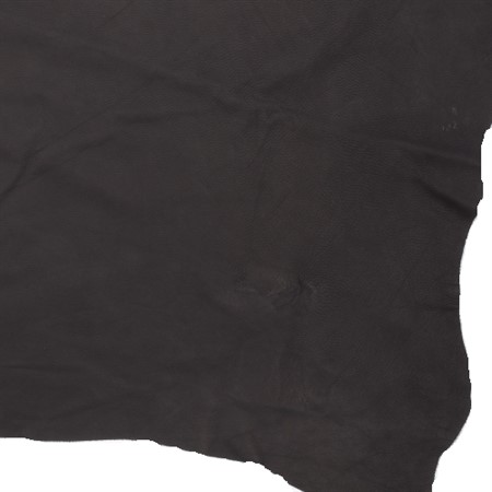 Helt lammskinn enfärgat 31 matt svart ca 70x55cm restparti